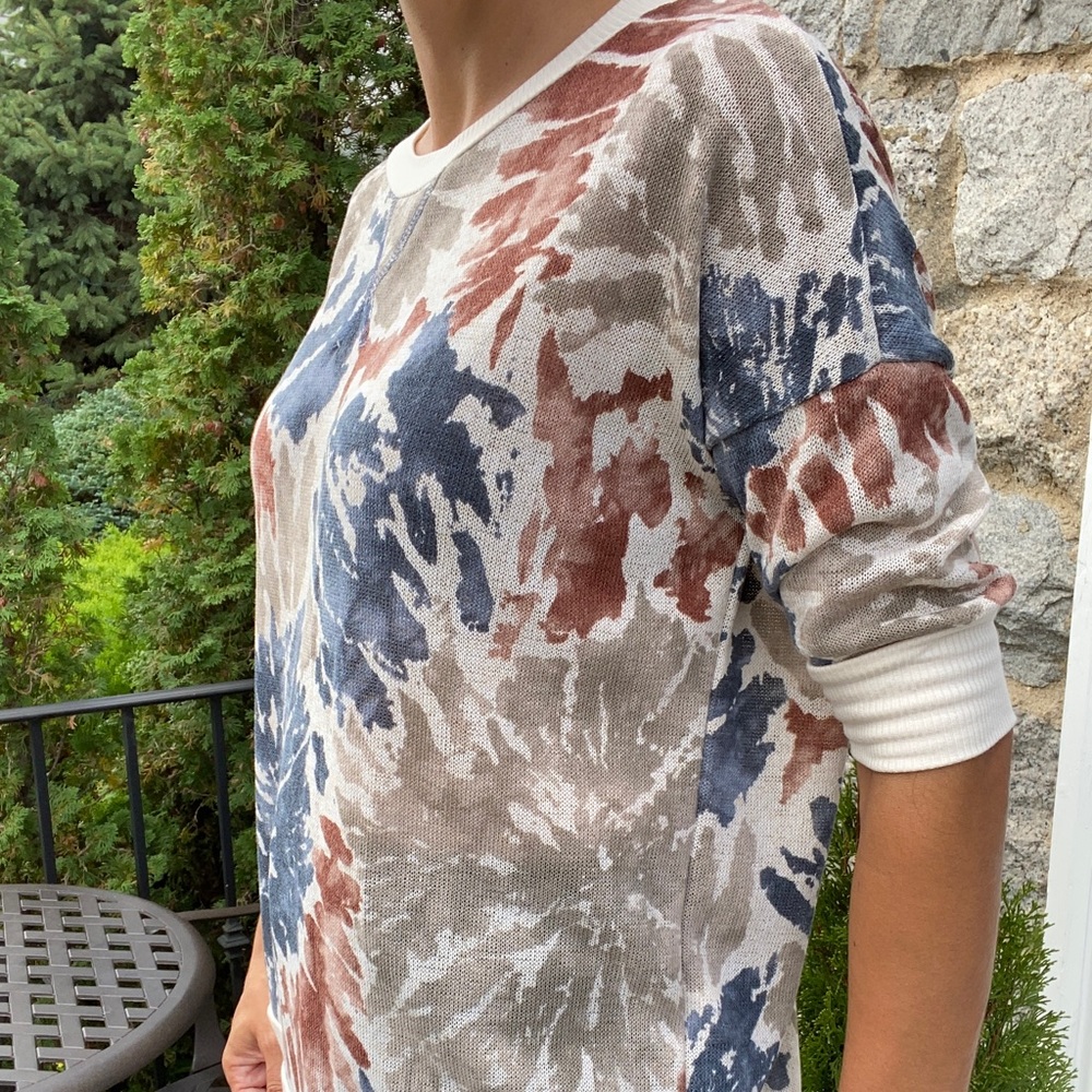 Pullover - Picture 2 of 2